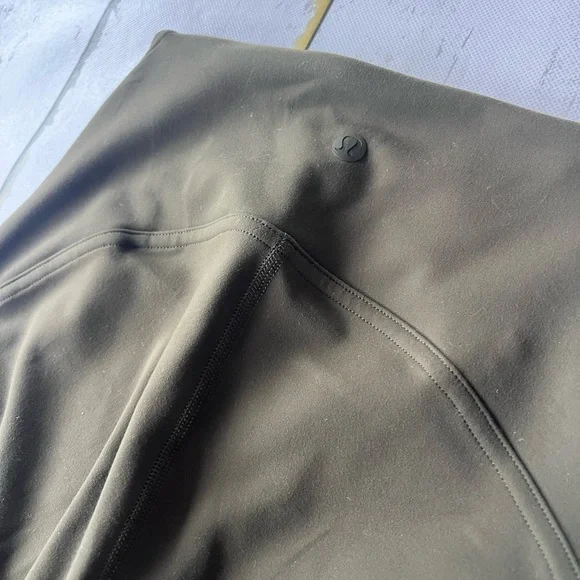 Lulu Green High Waist Leggings size 2 olive green - Picture 5 of 7